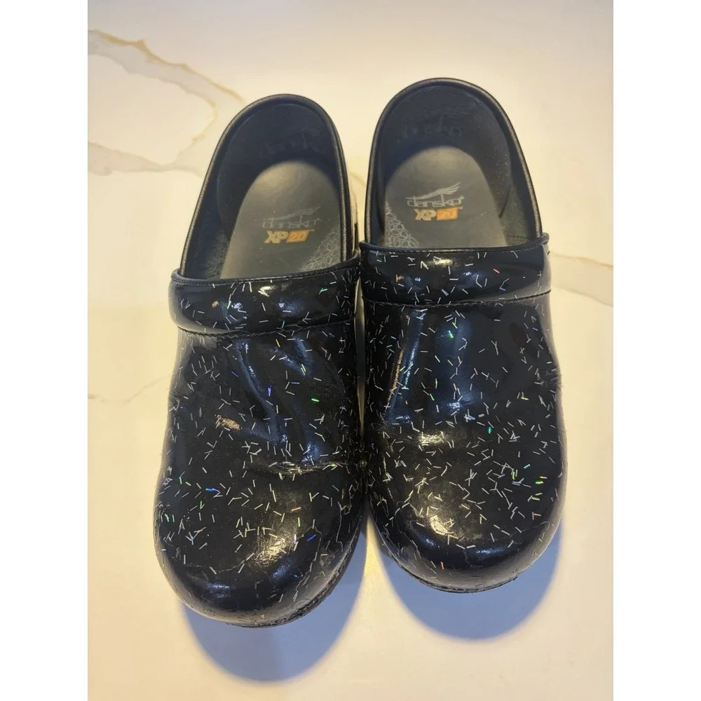 Dansko XP 2.0 Women's Patent Leather Clog Slip-Resistant Flecked EU 37